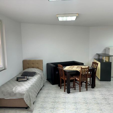 Yuliya'S House Apartman Gabrovo Kültér fotó